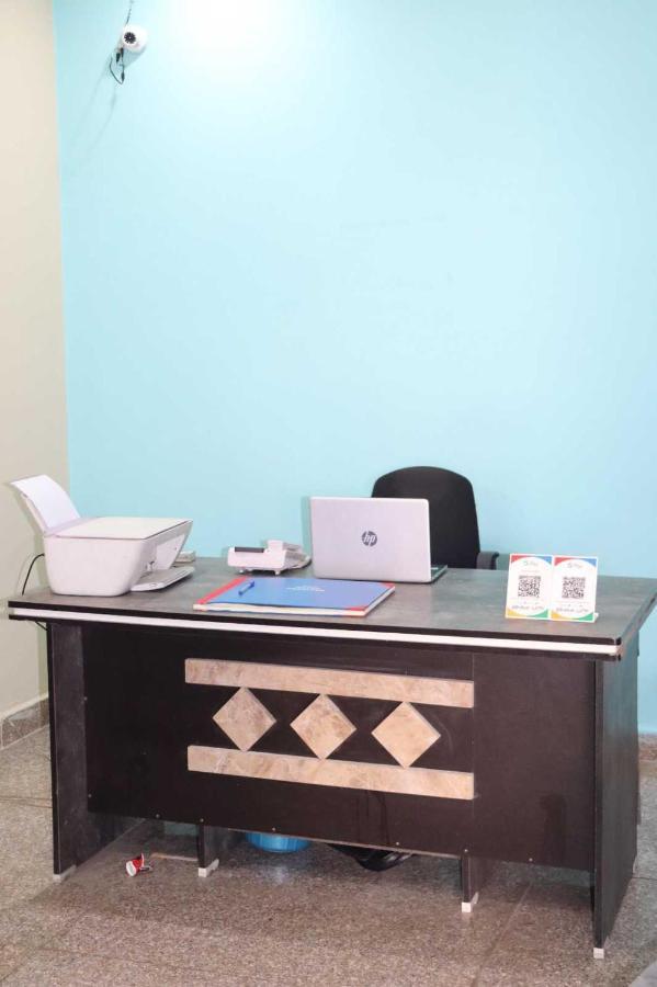 Hotel O Dahleez Noida Exterior photo